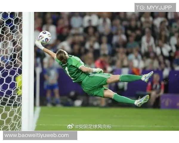 乌龙事件！图拉姆意外磕球阿塞拜疆门将失误助法国3-1领先